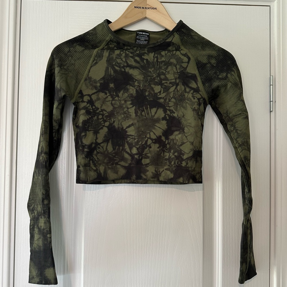 PINK Active tie dye crop long sleeve - Picture 1 of 11